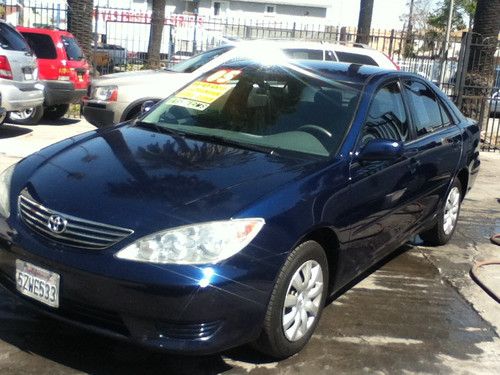 2005 toyota camry le sedan 4-door 2.4l