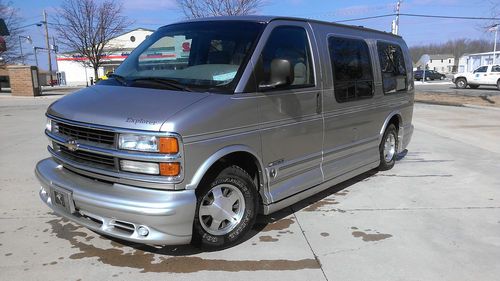 2002 chevy express explorer