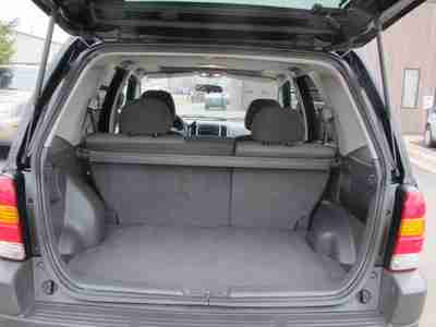 2004 Ford Escape FWD, image 9