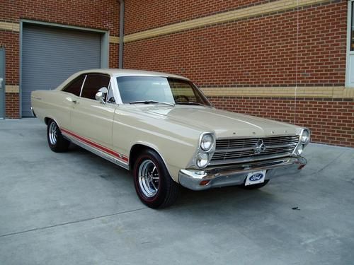 1966 ford fairlane 500..289 cid v8.. #'s match..vintage air.. show car ..