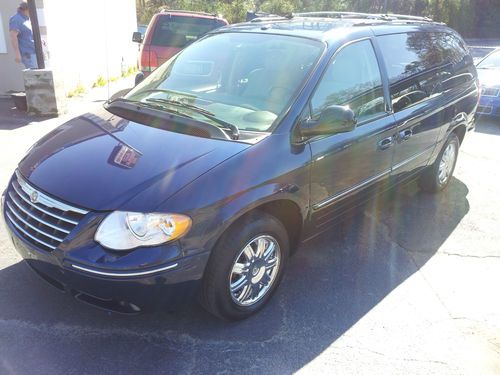 2006 chrysler town &amp; country limited mini passenger van no reserve salvage flood