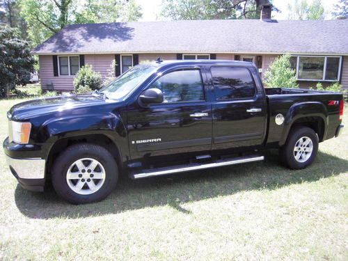 2007  07 gmc sierra z71 2wd crew cab black