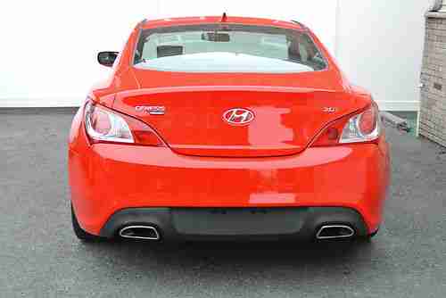 2011 HYUNDAI Genesis Coupe 2dr 2.0T Auto, image 3