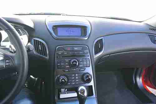 2011 HYUNDAI Genesis Coupe 2dr 2.0T Auto, image 5