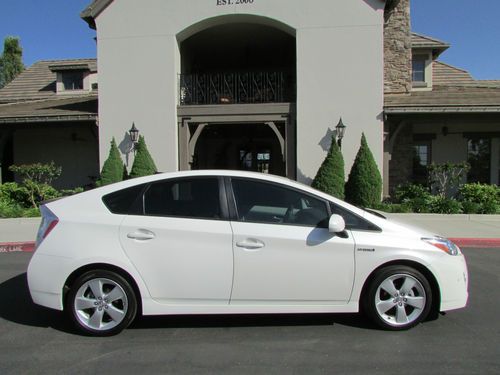 2011 prius v rare advance technology package, dynamic radar, precollision system