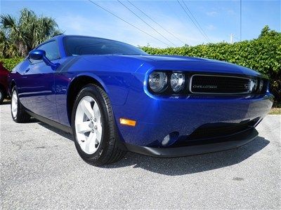 2012 r/t 5.7l  low miles, florida car, we finance