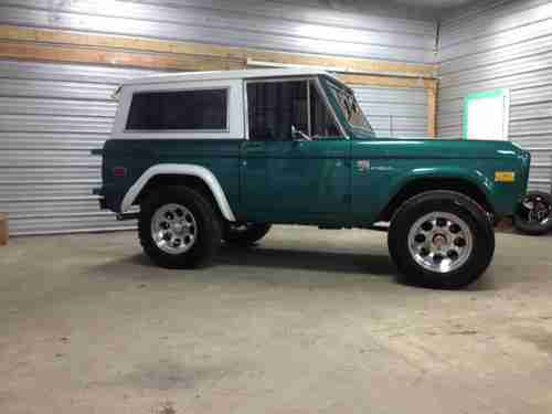 1976 Ford Bronco Sport Beautiful Daily Driver A/C PS PD Cold as Ice, image 4