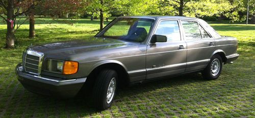 1982 mercedes-benz 300sd base sedan 4-door 3.0l