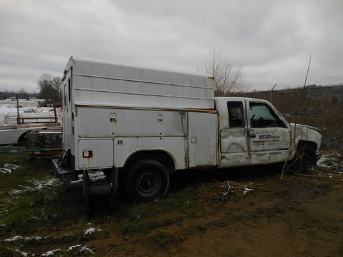 2000 chevy 2500 wrecked