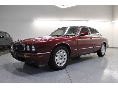 Only 2 previous owners xj8 v8 75k miles front and rear heated seats sunroof