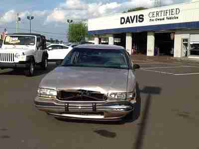 1993 78086 MILES LOW MILES SEDAN 4DR CUSTOM 3.8L V6 AUTO BEIGE TAN GOLD CLOTH, image 4