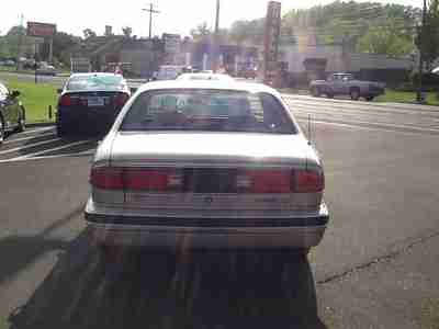 1993 78086 MILES LOW MILES SEDAN 4DR CUSTOM 3.8L V6 AUTO BEIGE TAN GOLD CLOTH, image 10