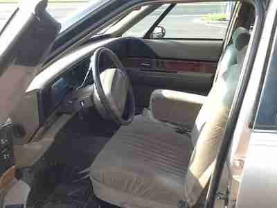 1993 78086 MILES LOW MILES SEDAN 4DR CUSTOM 3.8L V6 AUTO BEIGE TAN GOLD CLOTH, image 13