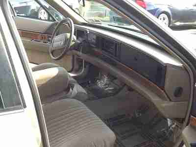 1993 78086 MILES LOW MILES SEDAN 4DR CUSTOM 3.8L V6 AUTO BEIGE TAN GOLD CLOTH, image 19