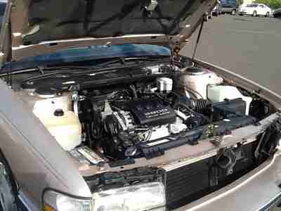 1993 78086 MILES LOW MILES SEDAN 4DR CUSTOM 3.8L V6 AUTO BEIGE TAN GOLD CLOTH, image 20