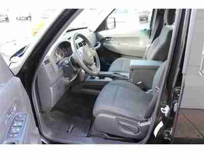 Sport SUV 3.7L 4WD 4X4 Aluminum Wheels A/C No Accidents Low reserve Smoke Free, image 14