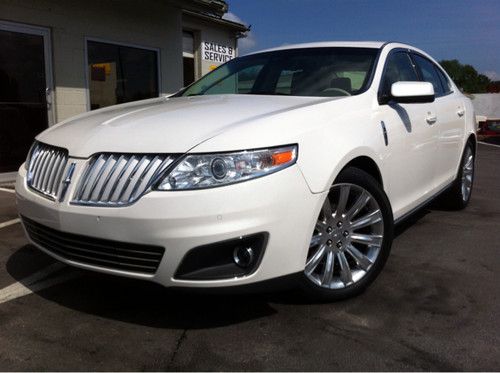 2011 lincoln mks awd chrome wheels 20,000 miles!!