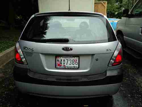2006 Kia Rio5 SX Hatchback 4-Door 1.6L, image 3