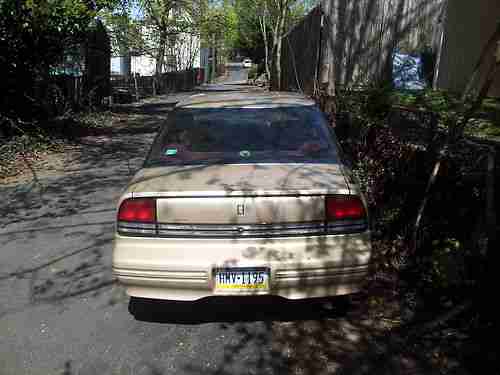 1993 Oldsmobile Cutlass Supreme S 4 Door Gold, US $500.00, image 3