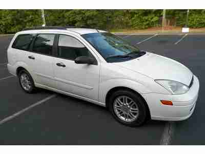 FORD FOCUS SE WAGON SOUTHERN OWNED GAS SAVER EPA EST 33 HWY MPG NO RESERVE ONLY, image 12