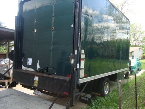 2001 ford e-450 series truck - excellent shape/super low mileage