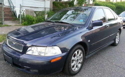 2001 volvo s40 base sedan 4-door 1.9l (blue) no reserve!