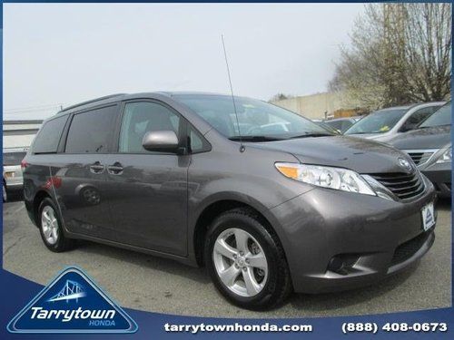 2011 toyota sienna