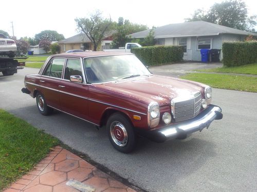 1976 mercedes benz 280 4 door - gas engine