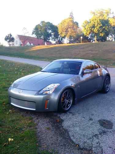 2005 nissan 350z 35th anniversary edition coupe 2-door 3.5l