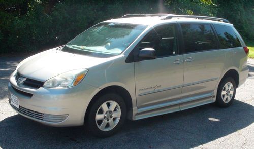 2005 toyota sienna le wheelchair / rampvan 43k miles - excellent