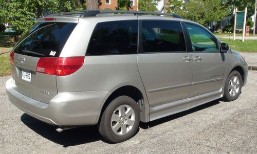 2005 Toyota Sienna LE WHEELCHAIR / RAMPVAN 43K MILES - EXCELLENT, image 4