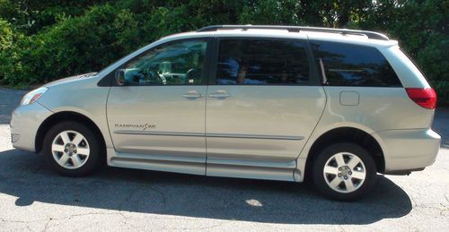 2005 Toyota Sienna LE WHEELCHAIR / RAMPVAN 43K MILES - EXCELLENT, image 7