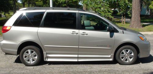 2005 Toyota Sienna LE WHEELCHAIR / RAMPVAN 43K MILES - EXCELLENT, image 8