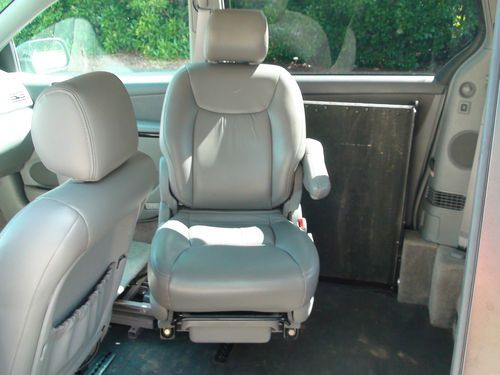 2005 Toyota Sienna LE WHEELCHAIR / RAMPVAN 43K MILES - EXCELLENT, image 16