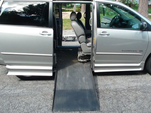 2005 Toyota Sienna LE WHEELCHAIR / RAMPVAN 43K MILES - EXCELLENT, image 18