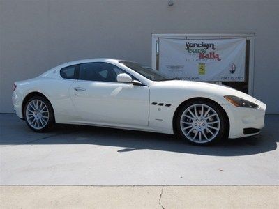 1 owner carfax certified - bianco eldorado on nero interior-granturismo 4.7l v8