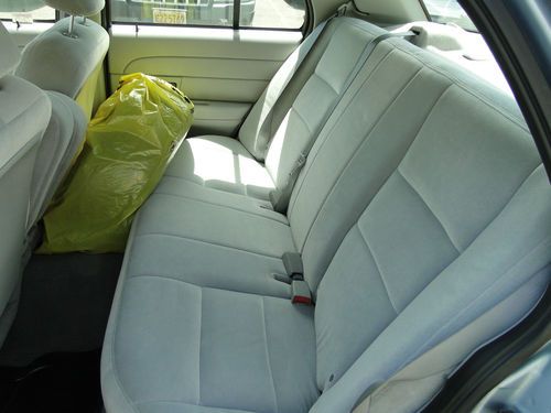 2003 Ford Crown Victoria Police Interceptor, image 10