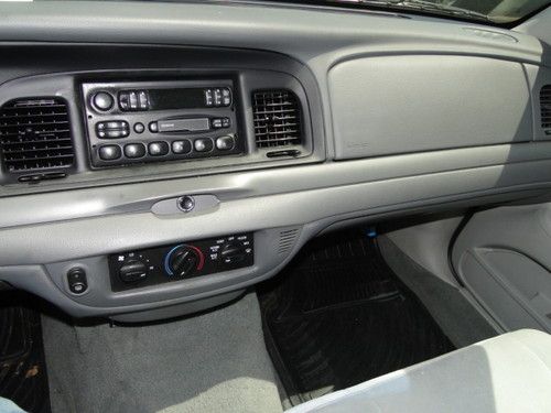 2003 Ford Crown Victoria Police Interceptor, image 14