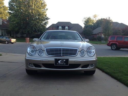 2004 mercedes benz e320 ***low miles***