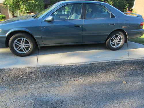 2000 toyota camry le, 2.2l, 4 cyl.