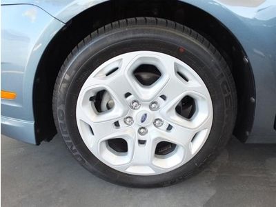 SE 2.5L CD Front Wheel Drive Power Steering ABS 4-Wheel Disc Brakes Wheel Covers, image 19