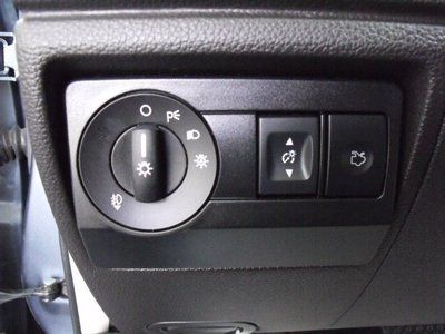 SE 2.5L CD Front Wheel Drive Power Steering ABS 4-Wheel Disc Brakes Wheel Covers, image 46