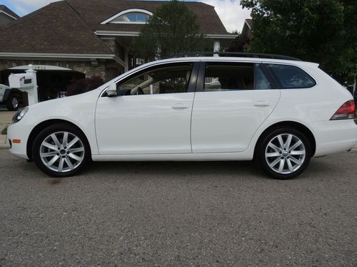 2012 white vw jetta sportwagen se w/sunroof  2.5l, 170hp, inline 5