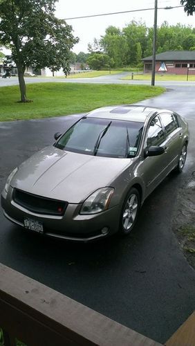 2004 nissan maxima