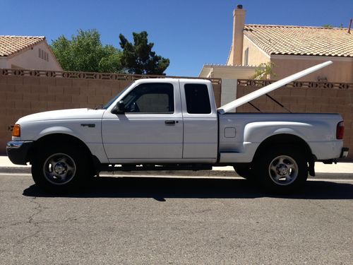 2002 ford ranger xl-super cab- 4.0 liter v6-4x4-82,500 miles- extras-very clean