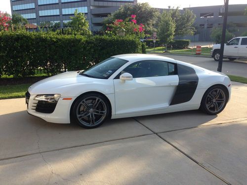 2012 audi r 8 v8 r tronic 4k miles like new 139,000 sticker price