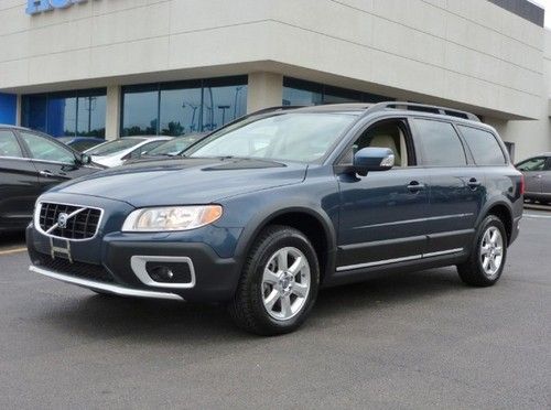 Xc70 3.2 awd dvd cd heated leather sunroof only 40k miles must see!!!!!!!!
