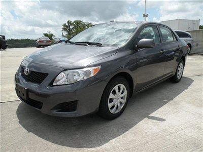 2010 toyota corolla le  sedan automatic  **one owner**  clean carfax  export ok