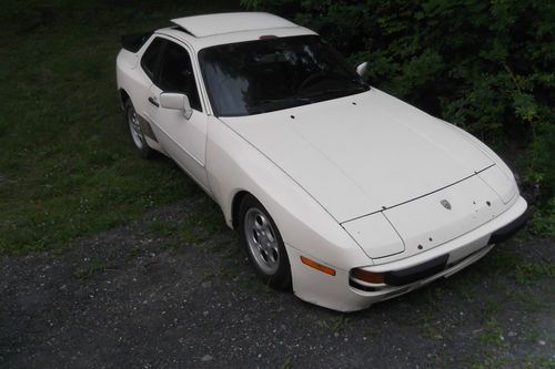 1986 porsche 944 base coupe 2-door 2.5l