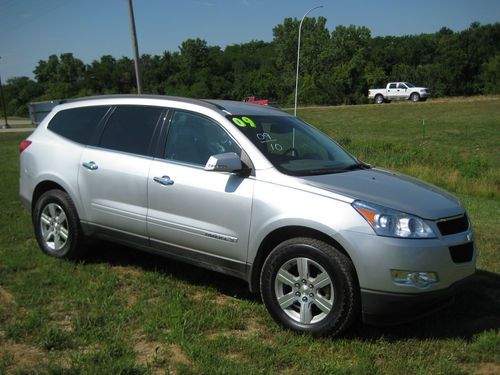 2009 chevrolet traverse lt sport utility 4-door 3.6l